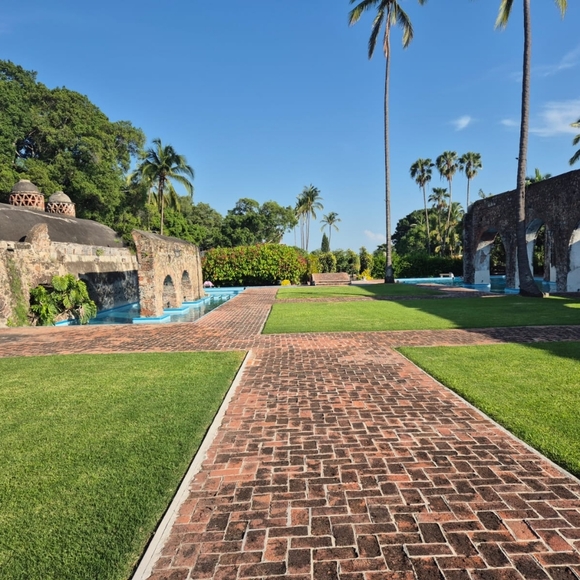 Meet your Posher, Ainav - Picture 3 of 3